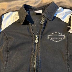 Very gently used button up dress shirts